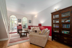 GuestReady - Incredible 2-bed Townhouse in Rotherhithe